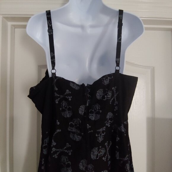 Tripp NYC Daang Goodman Skull Crossbones Whimsy Goth Grunge Dress Vampy - Picture 9 of 13